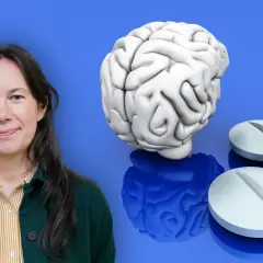 Kvinna bredvid en hjärna och piller, som symboliserar serotonin medicin.