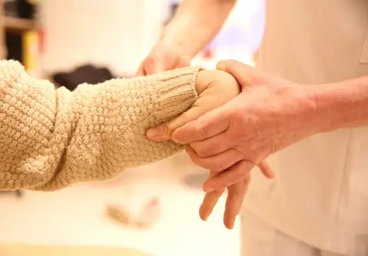 Ehlers-Danlos syndrom - symtom, utredning och behandling